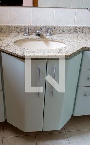 Apartamento para alugar com 81m², 2 quartos e 2 vagas Apartamento para alugar com 81m², 2 quartos e 2 vagasBanheiro da Suíte 2