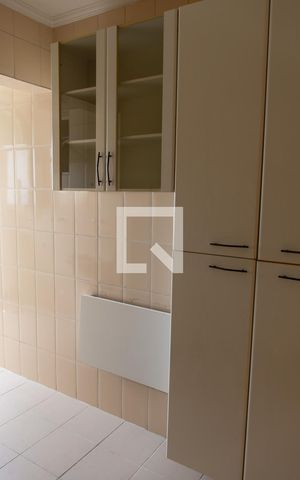 Apartamento para alugar com 81m², 2 quartos e 2 vagas Apartamento para alugar com 81m², 2 quartos e 2 vagasCozinha