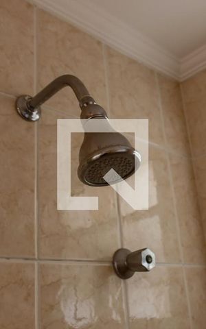 Apartamento para alugar com 81m², 2 quartos e 2 vagas Apartamento para alugar com 81m², 2 quartos e 2 vagasBanheiro