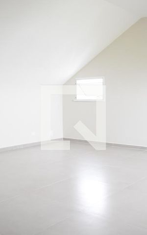 Casa de condomínio para alugar com 125m², 3 quartos e 1 vagaÁtico