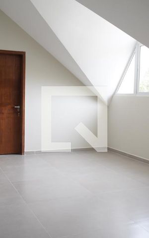 Casa de condomínio para alugar com 125m², 3 quartos e 1 vagaÁtico