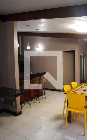 Casa à venda com 288m², 6 quartos e 3 vagas Casa à venda com 288m², 6 quartos e 3 vagasEspaço Gourmet