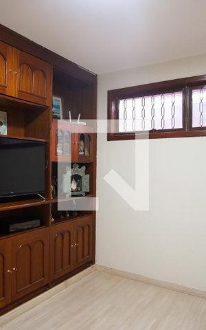 Casa à venda com 288m², 6 quartos e 3 vagas Casa à venda com 288m², 6 quartos e 3 vagasSala 3