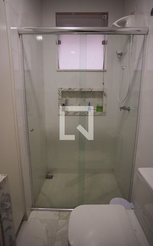Casa à venda com 288m², 6 quartos e 3 vagas Casa à venda com 288m², 6 quartos e 3 vagasBanheiro do quarto 3