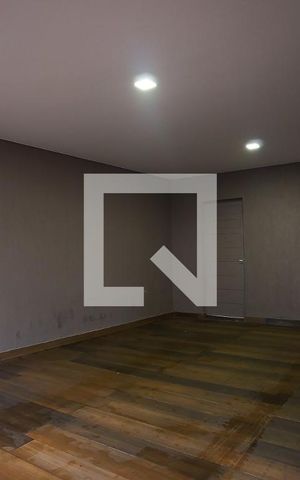 Casa à venda com 288m², 6 quartos e 3 vagas Casa à venda com 288m², 6 quartos e 3 vagasGaragem