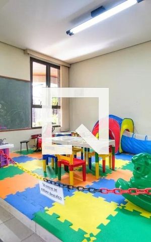 Apartamento à venda com 176m², 4 quartos e 3 vagas Apartamento à venda com 176m², 4 quartos e 3 vagasBrinquedoteca
