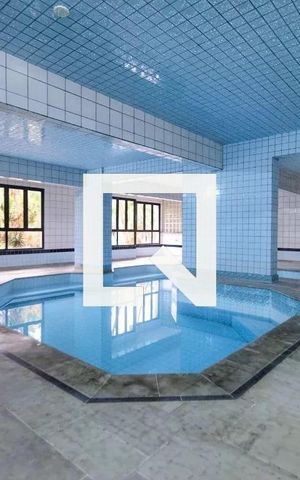 Apartamento à venda com 176m², 4 quartos e 3 vagas Apartamento à venda com 176m², 4 quartos e 3 vagasPiscina