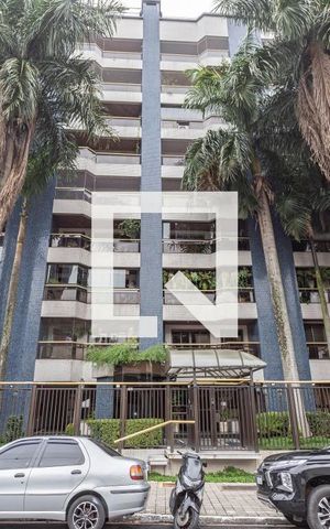 Apartamento à venda com 176m², 4 quartos e 3 vagas Apartamento à venda com 176m², 4 quartos e 3 vagasFachada