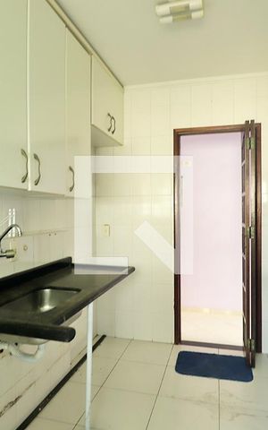 Apartamento à venda com 64m², 2 quartos e 2 vagasCozinha