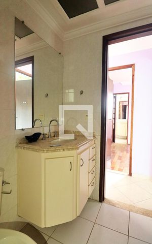 Apartamento à venda com 64m², 2 quartos e 2 vagasBanheiro Social
