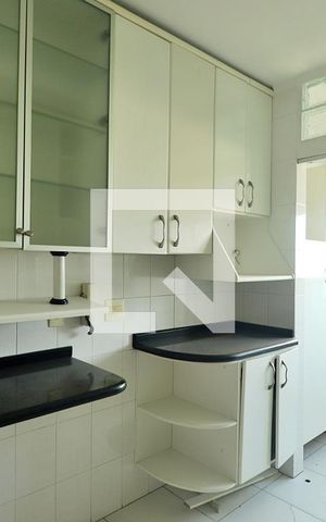 Apartamento à venda com 64m², 2 quartos e 2 vagasCozinha