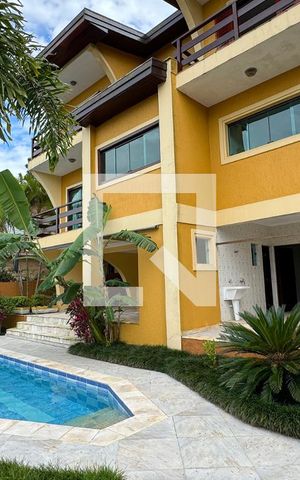 Casa de condomínio para alugar com 480m², 4 quartos e 6 vagasPiscina