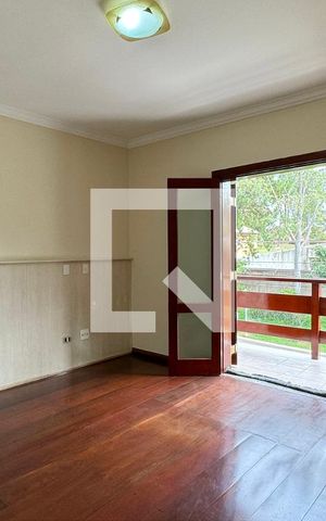 Casa de condomínio para alugar com 480m², 4 quartos e 6 vagasSuíte 1