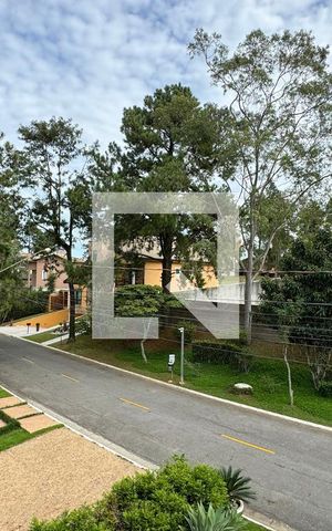 Casa de condomínio para alugar com 480m², 4 quartos e 6 vagasvista da Suíte 1