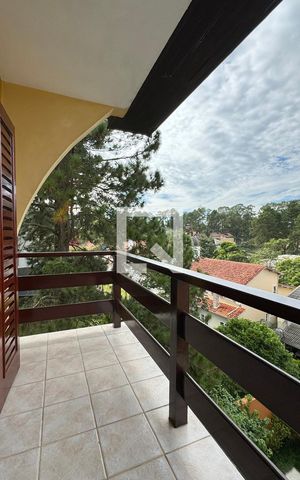 Casa de condomínio para alugar com 480m², 4 quartos e 6 vagassacada da Suíte 4