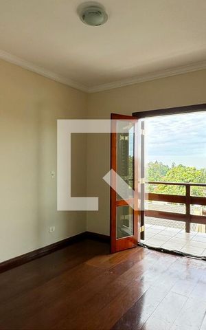 Casa de condomínio para alugar com 480m², 4 quartos e 6 vagasSuíte 4