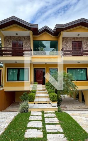 Casa de condomínio para alugar com 480m², 4 quartos e 6 vagasFachada