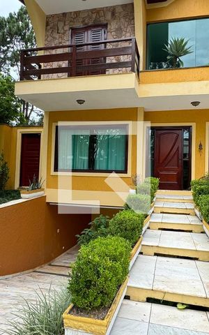 Casa de condomínio para alugar com 480m², 4 quartos e 6 vagasFachada