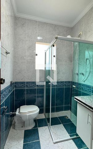 Casa de condomínio para alugar com 480m², 4 quartos e 6 vagasBanheiro da Suíte 3