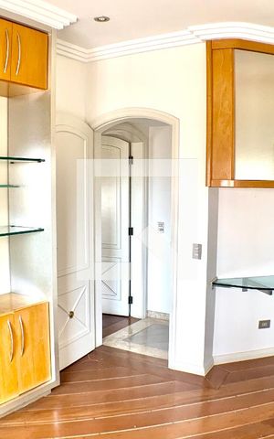 Apartamento à venda com 270m², 4 quartos e 4 vagasSuite 2