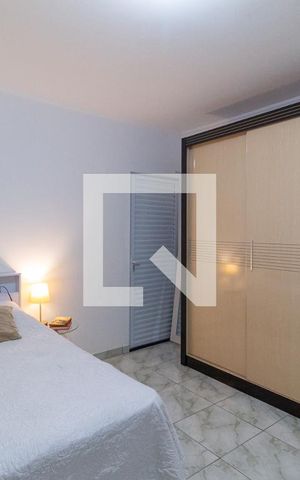 Casa à venda com 213m², 3 quartos e 2 vagas Casa à venda com 213m², 3 quartos e 2 vagasQuarto