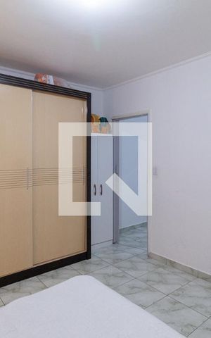 Casa à venda com 213m², 3 quartos e 2 vagas Casa à venda com 213m², 3 quartos e 2 vagasQuarto