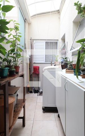 Apartamento à venda com 70m², 2 quartos e 2 vagasÁrea de serviço 