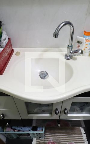 Apartamento à venda com 70m², 2 quartos e 2 vagasBanheiro da Suíte 1