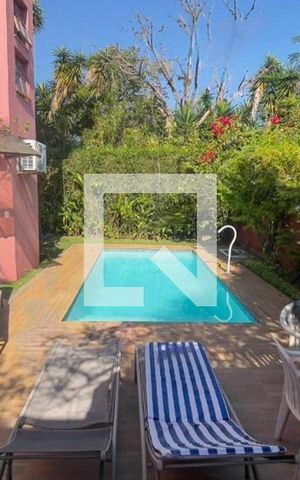 Casa de condomínio à venda com 445m², 4 quartos e 4 vagas