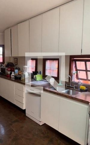 Casa de condomínio à venda com 445m², 4 quartos e 4 vagas