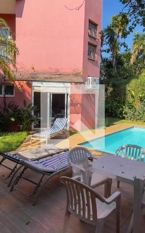 Casa de condomínio à venda com 445m², 4 quartos e 4 vagas