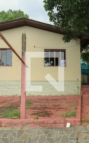 Casa à venda com 450m², 2 quartos e 4 vagas Casa à venda com 450m², 2 quartos e 4 vagasFachada