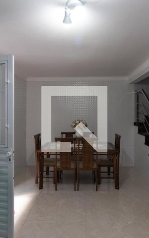 Casa à venda com 240m², 3 quartos e 2 vagas Casa à venda com 240m², 3 quartos e 2 vagasCozinha