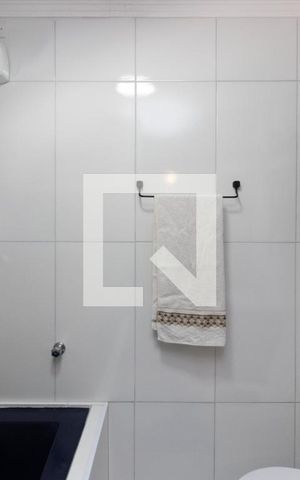 Casa à venda com 240m², 3 quartos e 2 vagas Casa à venda com 240m², 3 quartos e 2 vagasBanheiro da Suíte