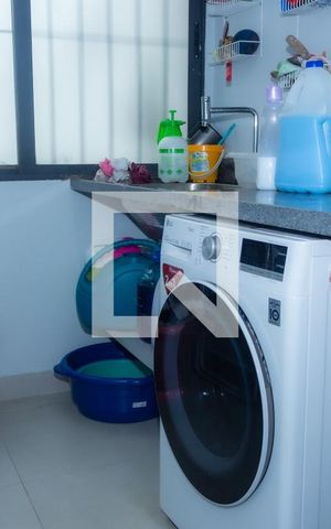 Casa à venda com 200m², 4 quartos e 3 vagas Casa à venda com 200m², 4 quartos e 3 vagasÁrea de Serviço