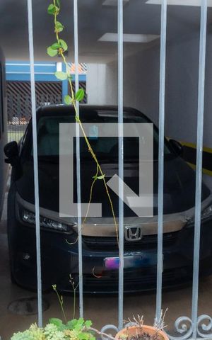 Casa à venda com 200m², 4 quartos e 3 vagas Casa à venda com 200m², 4 quartos e 3 vagasGaragem
