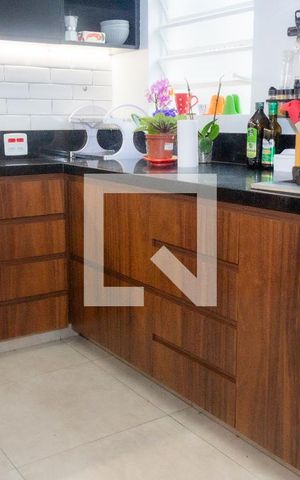 Casa à venda com 200m², 4 quartos e 3 vagas Casa à venda com 200m², 4 quartos e 3 vagasCozinha