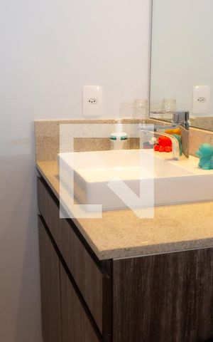 Casa à venda com 200m², 4 quartos e 3 vagas Casa à venda com 200m², 4 quartos e 3 vagasBanheiro da Suíte 1