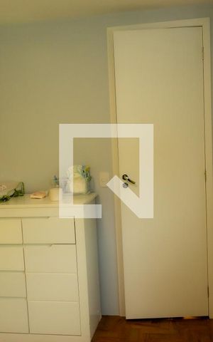 Casa à venda com 200m², 4 quartos e 3 vagas Casa à venda com 200m², 4 quartos e 3 vagasSuíte 1