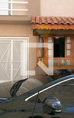 Casa à venda com 110m², 3 quartos e 2 vagas Casa à venda com 110m², 3 quartos e 2 vagasFachada da Casa