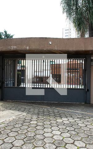 Casa à venda com 110m², 3 quartos e 2 vagas Casa à venda com 110m², 3 quartos e 2 vagasÁrea Comum