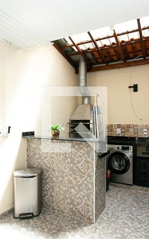 Casa à venda com 110m², 3 quartos e 2 vagas Casa à venda com 110m², 3 quartos e 2 vagasChurrasqueira
