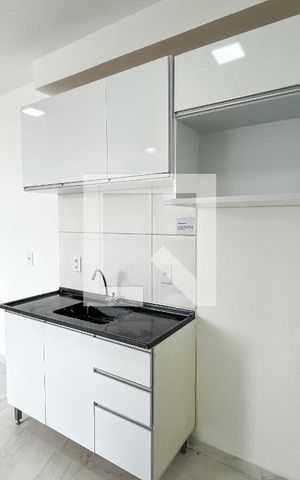Apartamento à venda com 36m², 2 quartos e sem vaga Apartamento à venda com 36m², 2 quartos e sem vagaCozinha e Área de Serviço