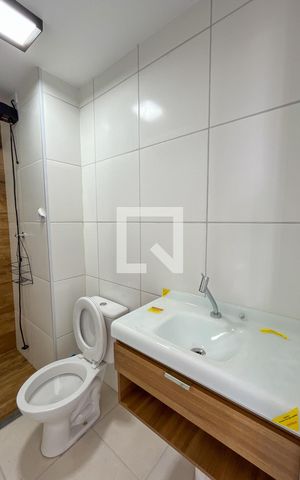 Apartamento à venda com 36m², 2 quartos e sem vaga Apartamento à venda com 36m², 2 quartos e sem vagaBanheiro