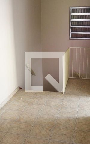 Casa para alugar com 75m², 1 quarto e sem vagaSala