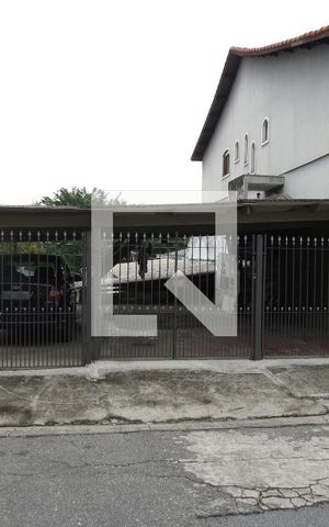 Casa à venda com 300m², 1 quarto e 3 vagasFachada