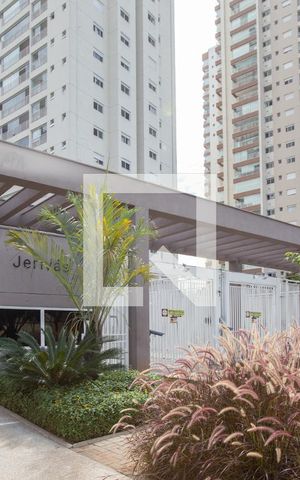 Apartamento à venda com 136m², 3 quartos e 3 vagas Apartamento à venda com 136m², 3 quartos e 3 vagasENTRADA PRÉDIO