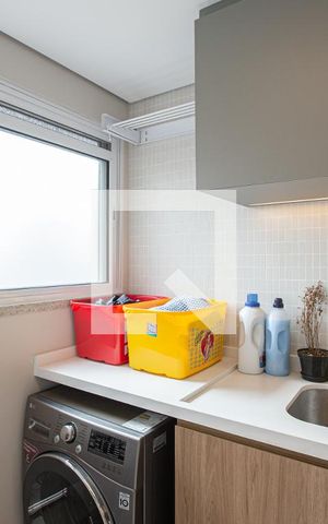 Apartamento à venda com 136m², 3 quartos e 3 vagas Apartamento à venda com 136m², 3 quartos e 3 vagasLAVANDERIA