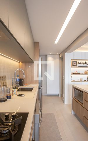Apartamento à venda com 136m², 3 quartos e 3 vagas Apartamento à venda com 136m², 3 quartos e 3 vagasCOZINHA