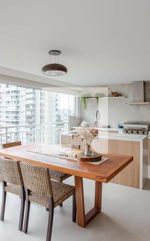 Apartamento à venda com 136m², 3 quartos e 3 vagas Apartamento à venda com 136m², 3 quartos e 3 vagasVARANDA GOURMET